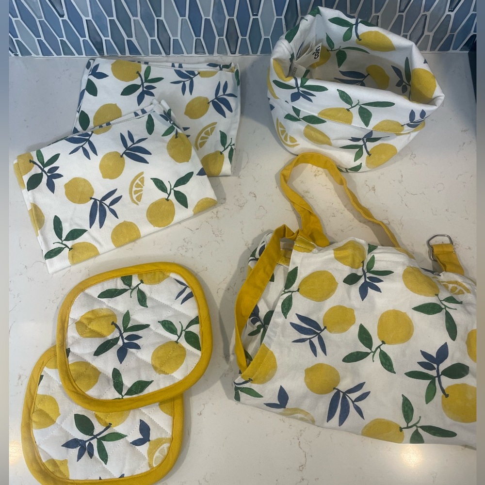 Lemon Print Kitchen Linen Set